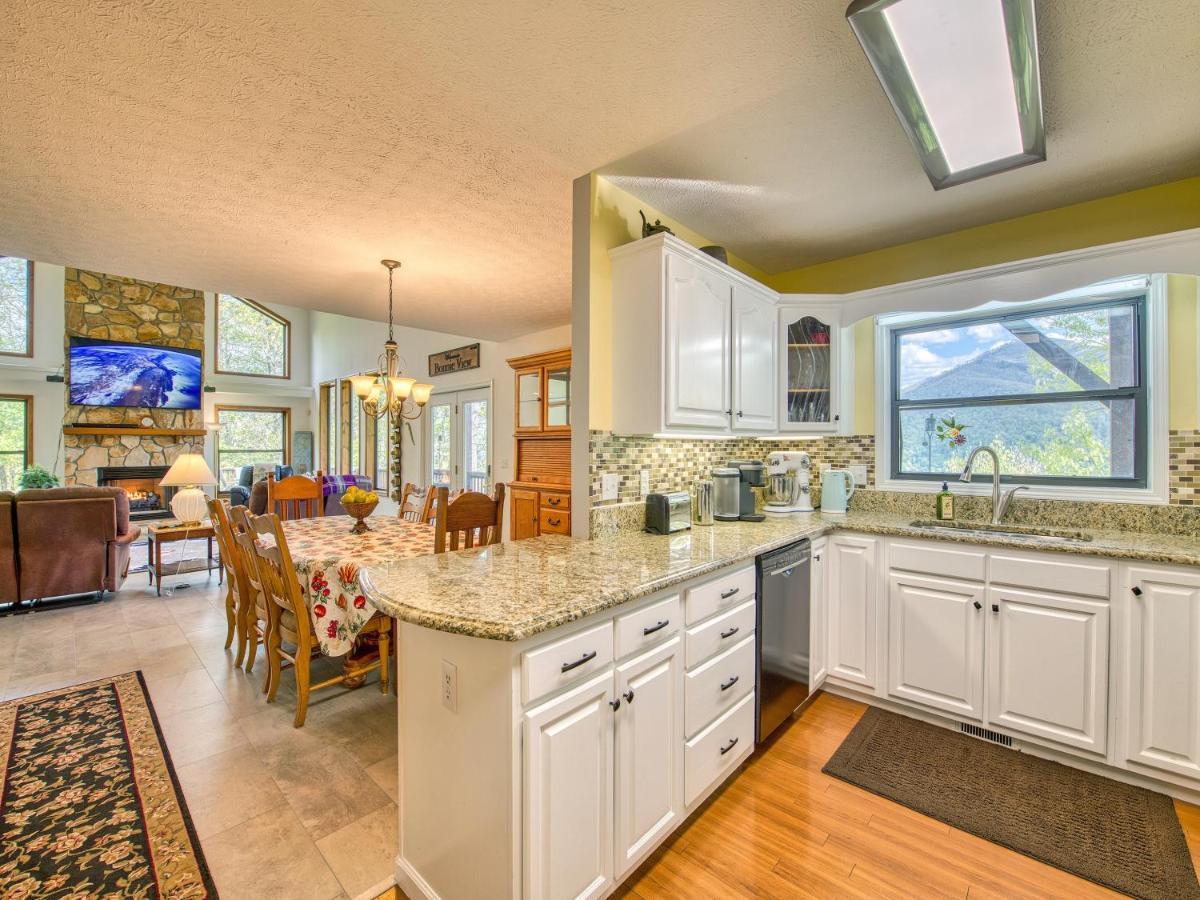 Bonnie View 21 - Amazing Smoky Mountain Retreat With Beautiful Scenic Views! Home Maggie Valley Exterior foto